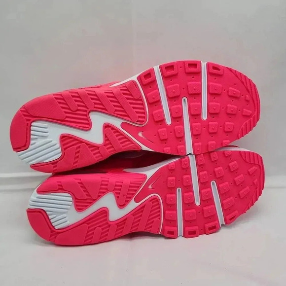 Nike Womens Air Max Excee Athletic Running Sneaker Shoes Hyper Pink White Size 7 - Picture 8 of 9